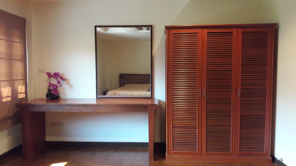 Jon Thaihouse HHQ Exterior foto