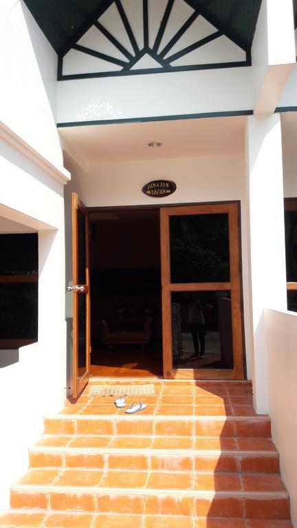 Jon Thaihouse HHQ Exterior foto
